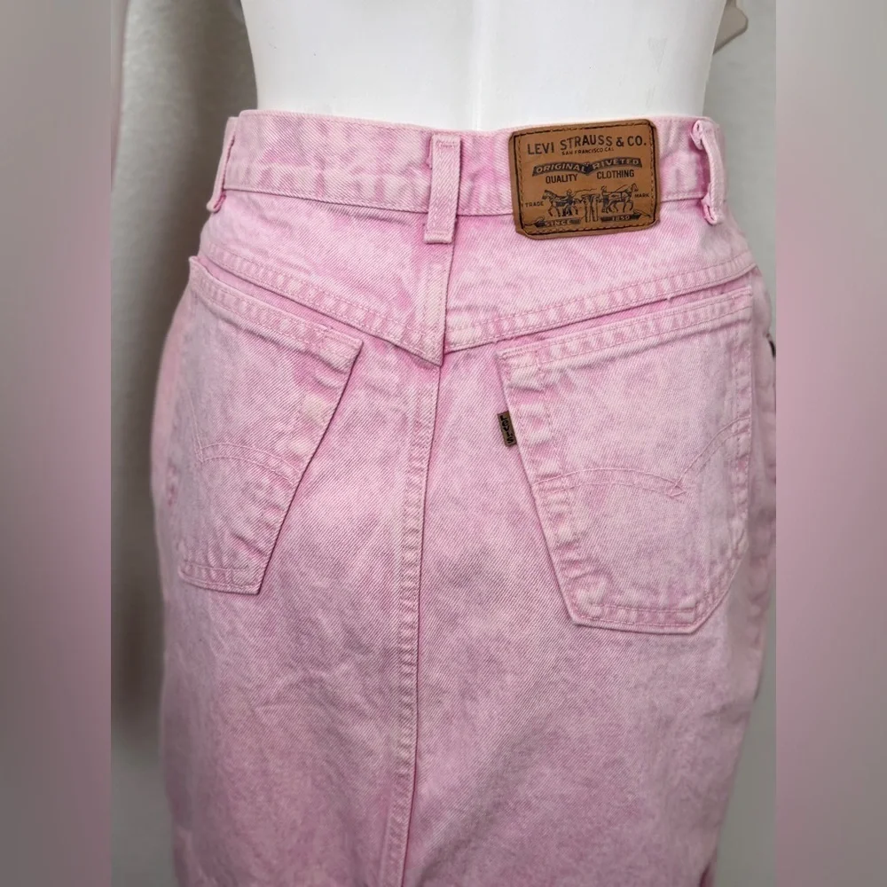 Levi’s vintage Pastel Pink Denim Skirt Sz 11. D10
